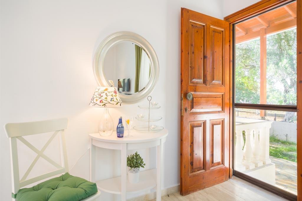 Karia Holiday Home Lefkimmi  Bagian luar foto
